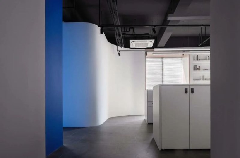 400平米外貿(mào)公司辦公室設計圖