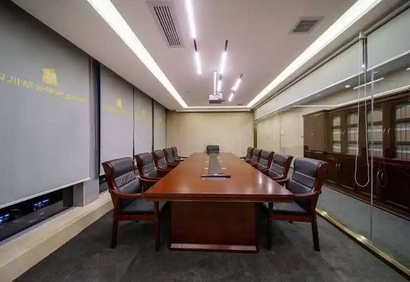 鄭州律師事務所裝修如何營造專業感?胡桃木+黃銅